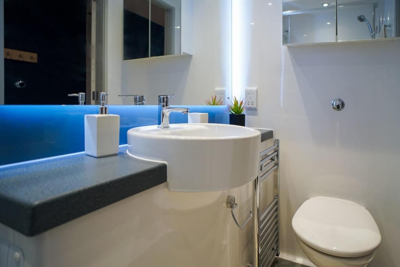 Bright Modern Studios And Private Bedrooms With Shared Kitchen At Straits Meadow Near Edinburgh City Centre Dış mekan fotoğraf