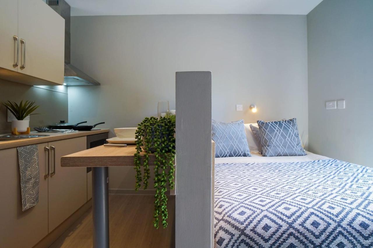 Bright Modern Studios And Private Bedrooms With Shared Kitchen At Straits Meadow Near Edinburgh City Centre Dış mekan fotoğraf